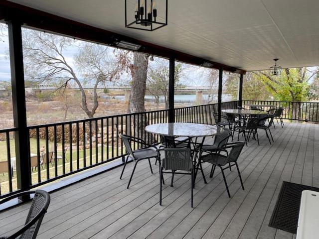 Dabbs Hotel Bed And Breakfast Llano 外观 照片