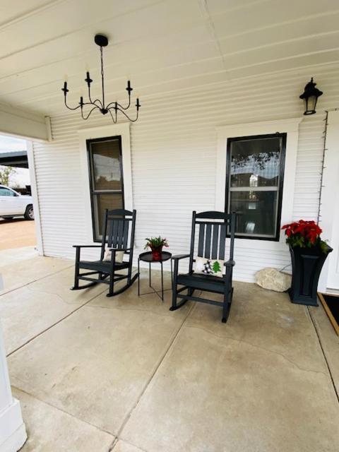 Dabbs Hotel Bed And Breakfast Llano 外观 照片