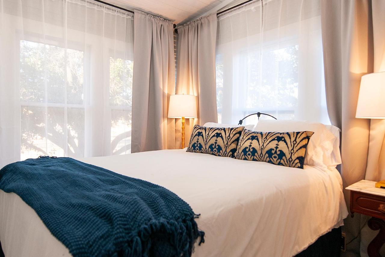 Dabbs Hotel Bed And Breakfast Llano 外观 照片