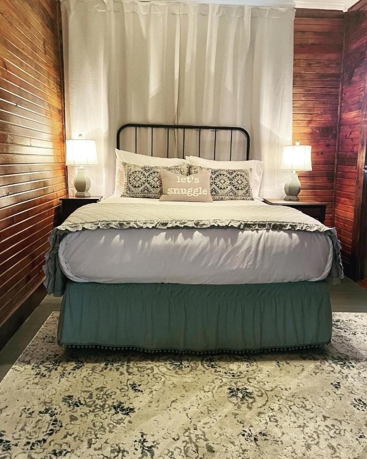 Dabbs Hotel Bed And Breakfast Llano 外观 照片