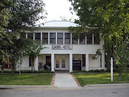 Dabbs Hotel Bed And Breakfast Llano 外观 照片
