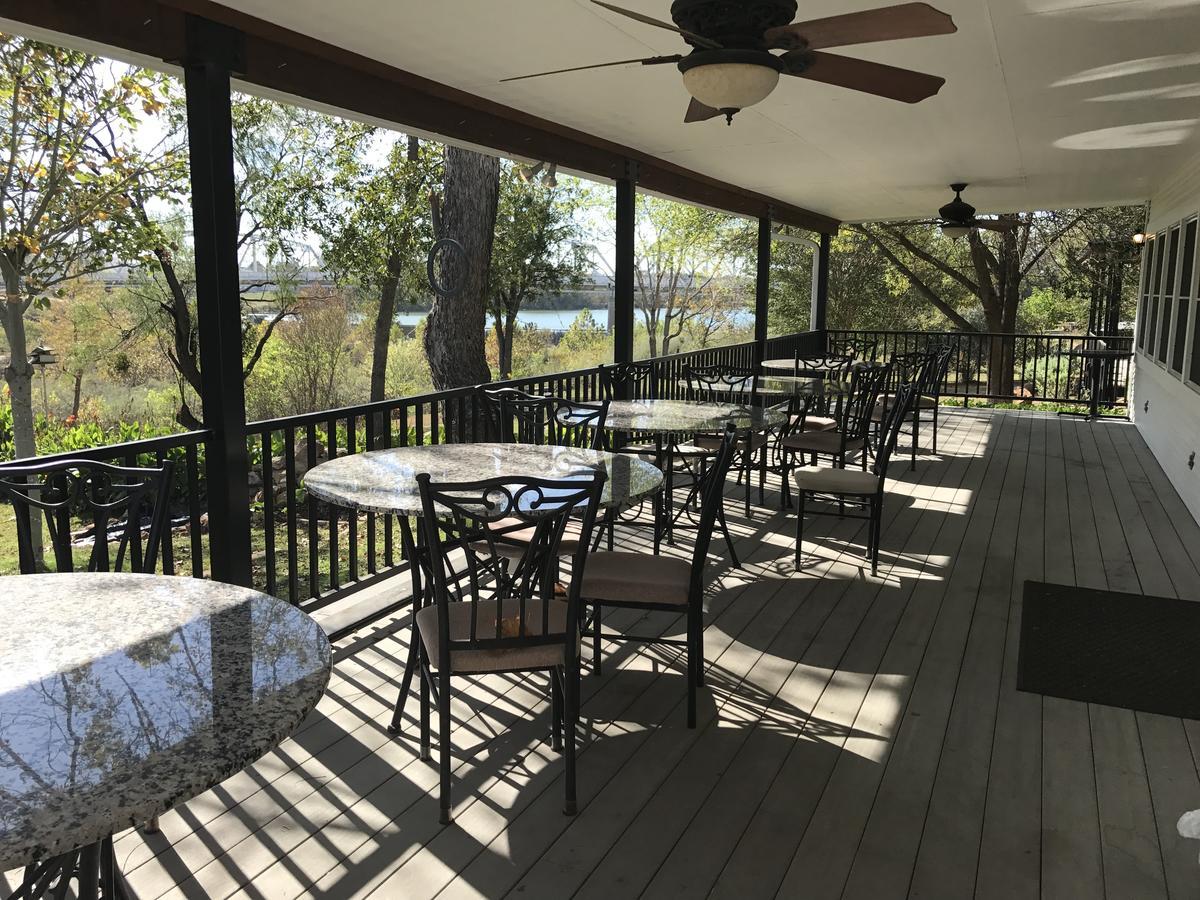 Dabbs Hotel Bed And Breakfast Llano 外观 照片