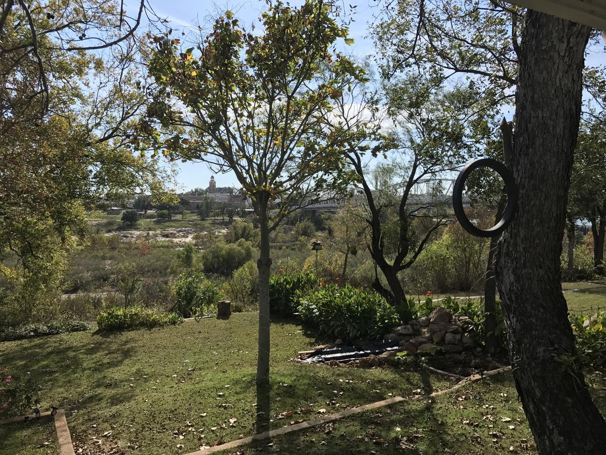 Dabbs Hotel Bed And Breakfast Llano 外观 照片